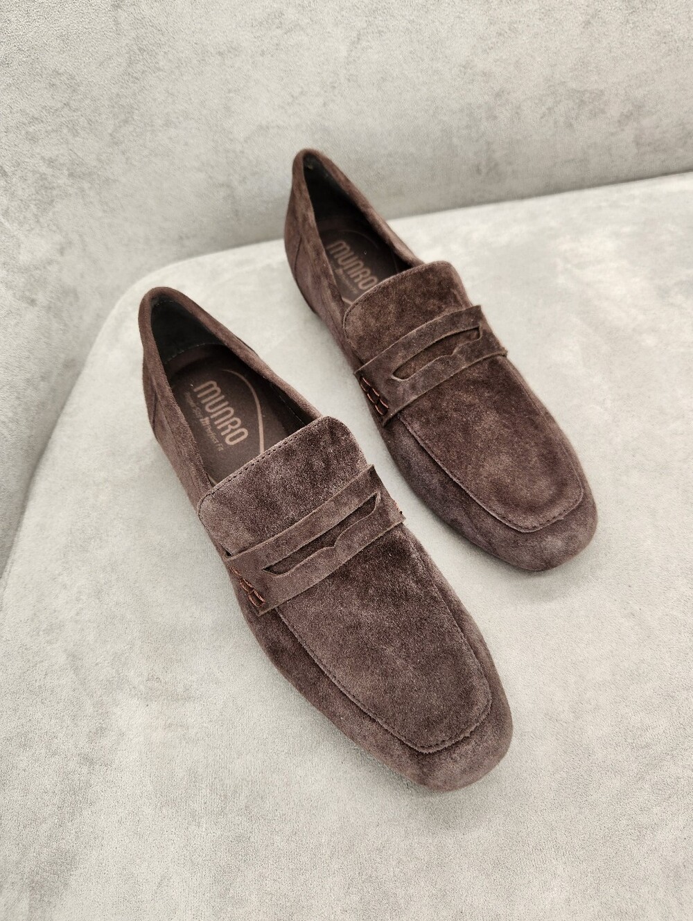 Munro Penny Loafers 8.5 Dark Brown Suede Emily Dressy Comfort Classic New $185